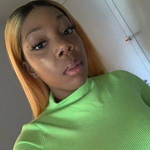 Meet your Posher, Aisha